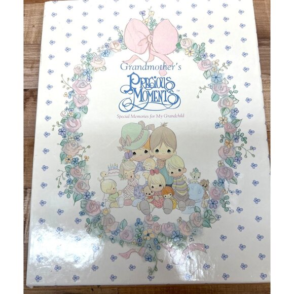 Grandmothers Precious Moments Memory Book For Grandchild - Picture 1 of 5